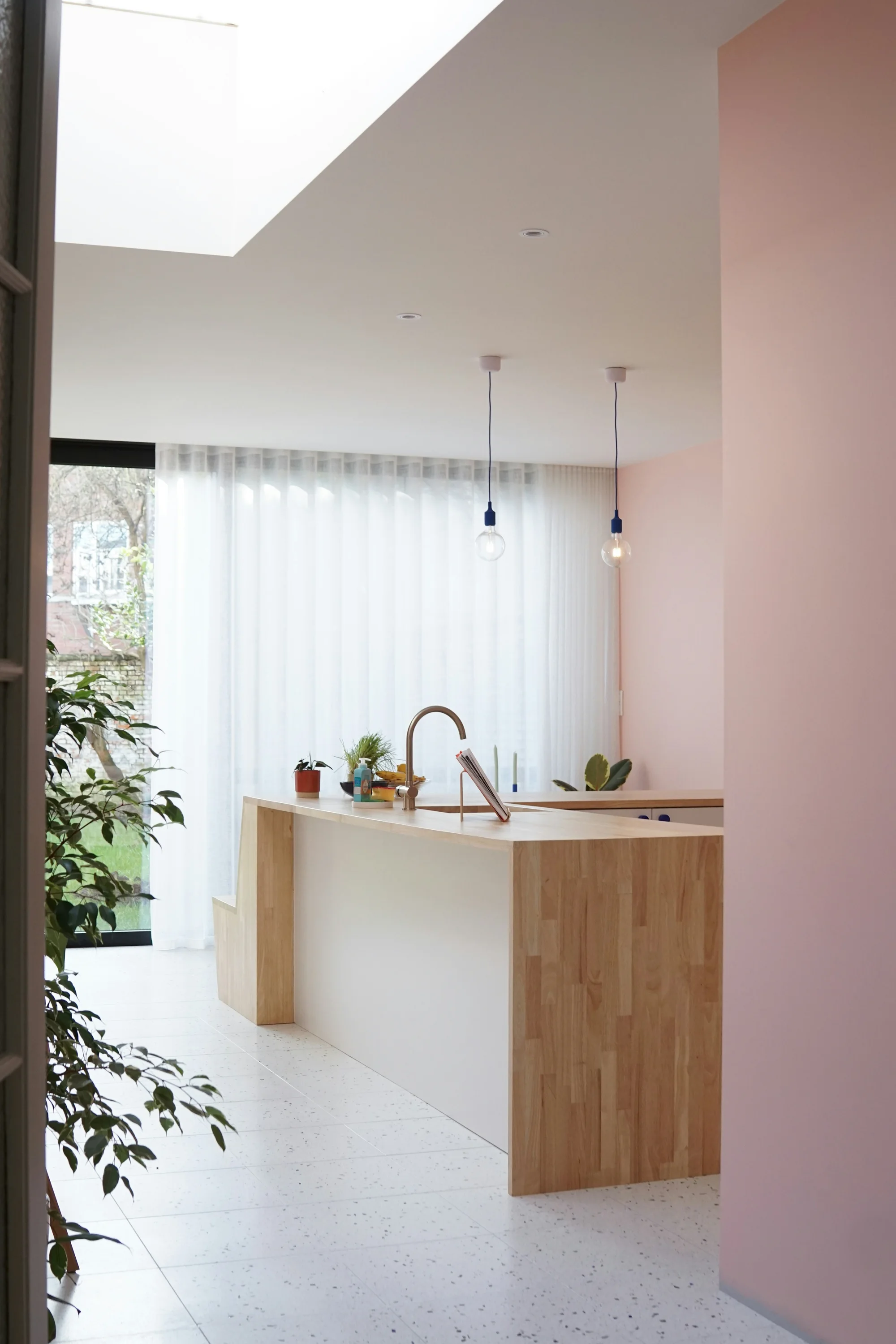 Færdigt køkken efter renovering i København